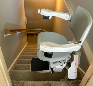 Side facing stair lift in Leawood